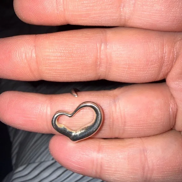 Tiffany & Co Vintage ELSA PERETTI Sterling Silver Open Heart Size 6 Ring - Picture 2 of 6